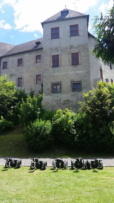 Segways auf Burg Lockenhaus