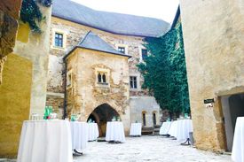 Burghof auf Burg Lockenhaus