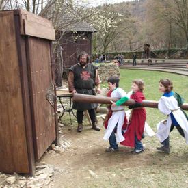 Kinder-Ritterspiele auf Burg Lockenhaus