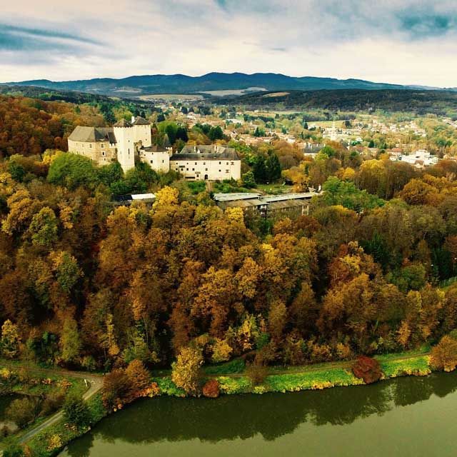 Burg Lockenhaus und der Burgsee
