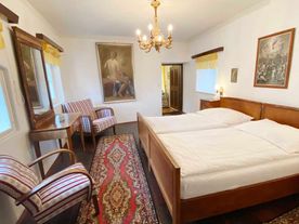 Burgsuite Anna Julia